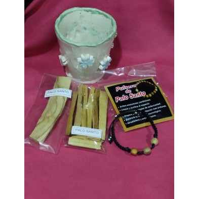 Quemador con diferentes palo santo